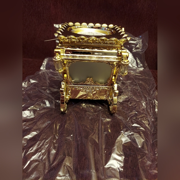 Light up Disney Princess carriage candle holder - Picture 7 of 7
